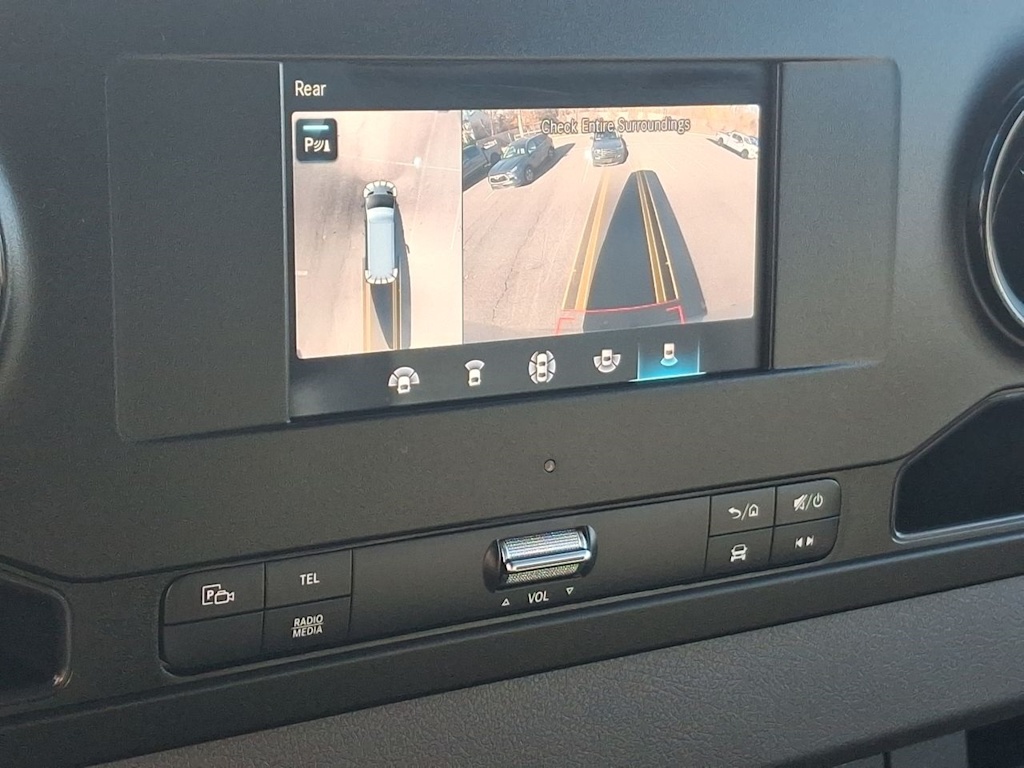 Thumbnail: 2024 Mercedes-Benz Sprinter - 24