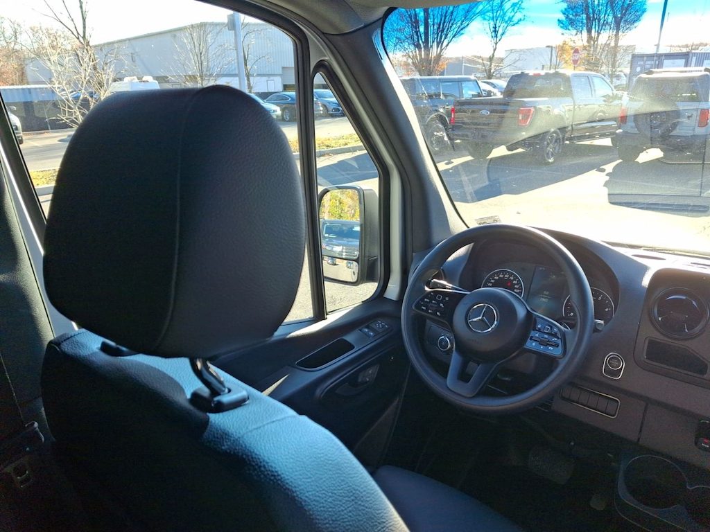 Thumbnail: 2024 Mercedes-Benz Sprinter - 6