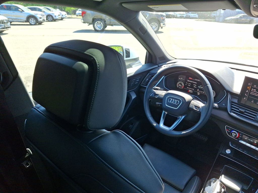 Thumbnail: 2023 Audi Q5 - 7