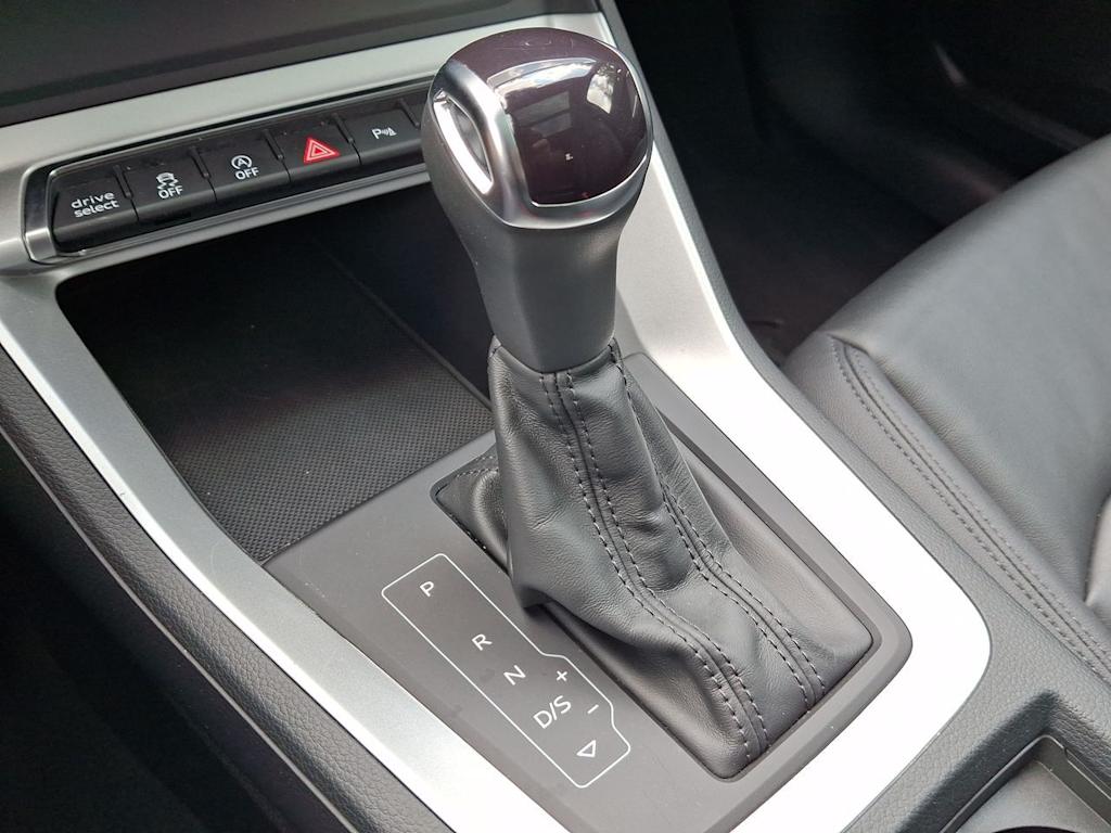 Thumbnail: 2025 Audi Q3 - 15