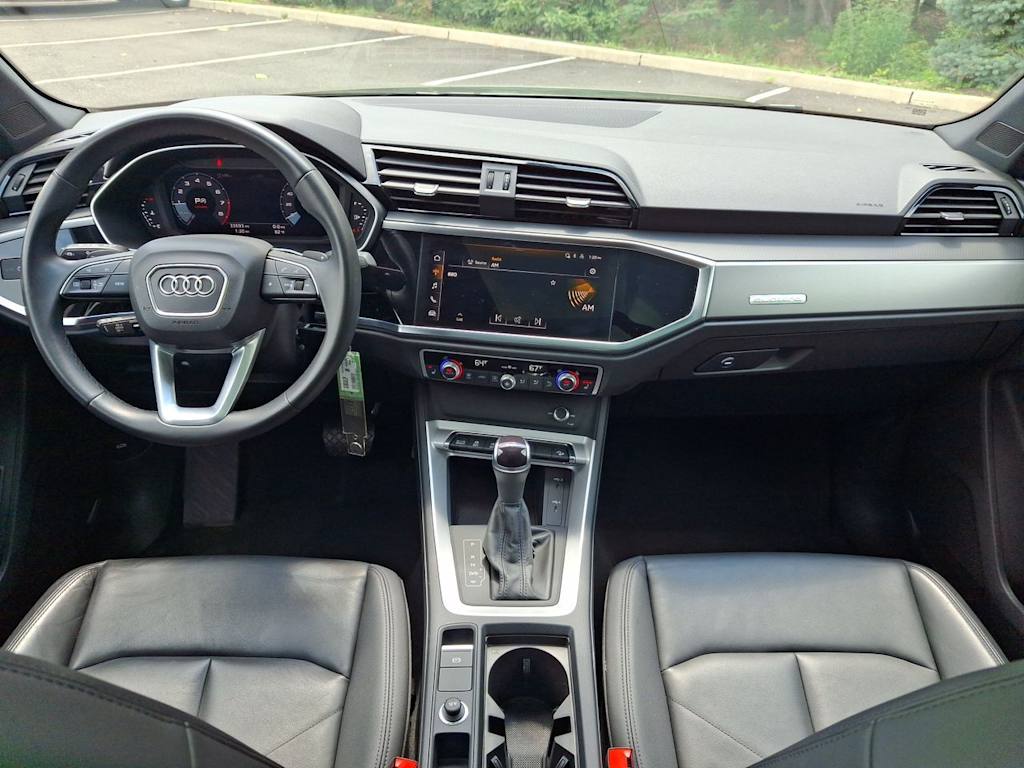 Thumbnail: 2025 Audi Q3 - 2