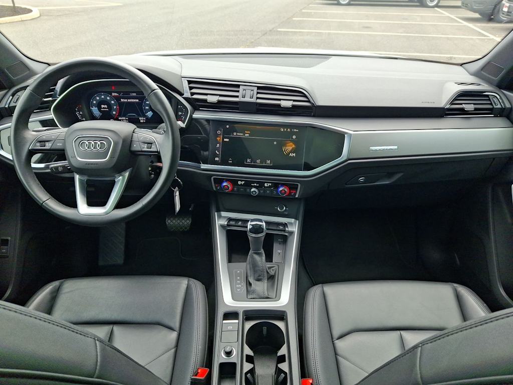 Thumbnail: 2025 Audi Q3 - 2