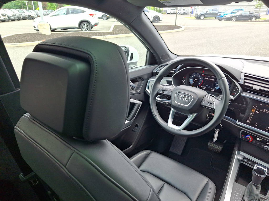 Thumbnail: 2025 Audi Q3 - 7