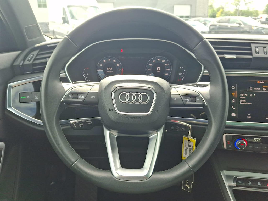 Thumbnail: 2025 Audi Q3 - 12
