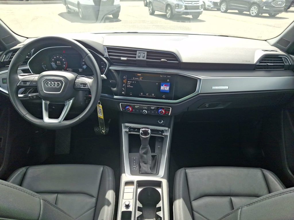 Thumbnail: 2025 Audi Q3 - 2