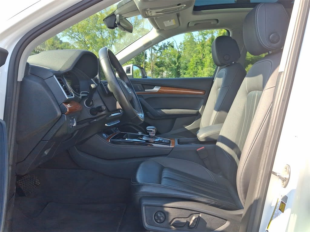 Thumbnail: 2023 Audi Q5 - 8