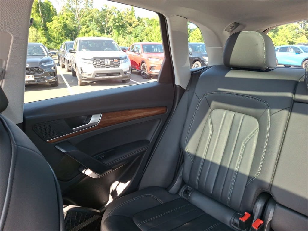 Thumbnail: 2023 Audi Q5 - 9