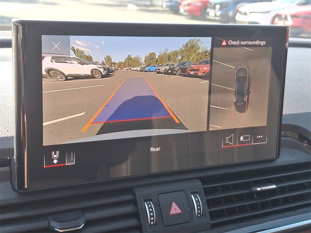 Thumbnail: 2023 Audi Q5 - 25