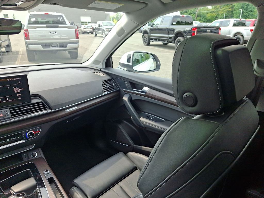 Thumbnail: 2024 Audi Q5 - 8