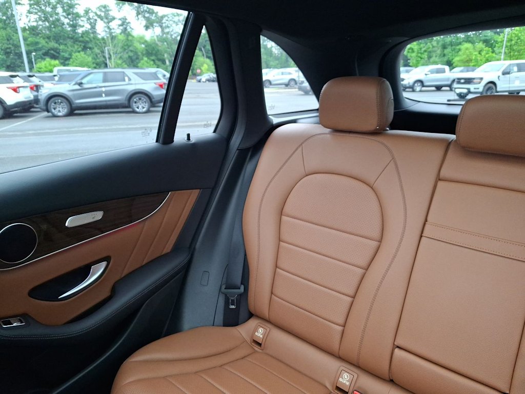 Thumbnail: 2020 Mercedes-Benz GLC - 10