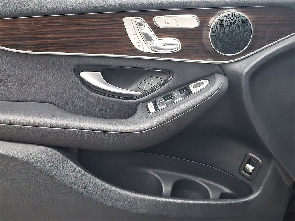 Thumbnail: 2020 Mercedes-Benz GLC - 22