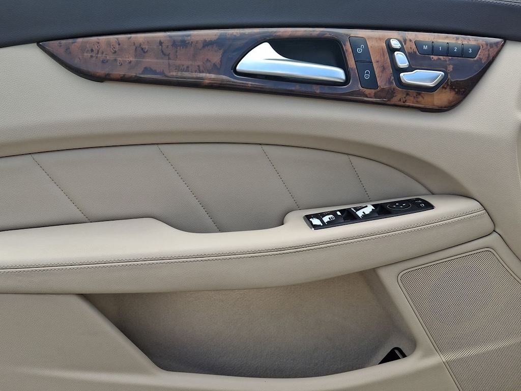 Thumbnail: 2017 Mercedes-Benz CLS - 22