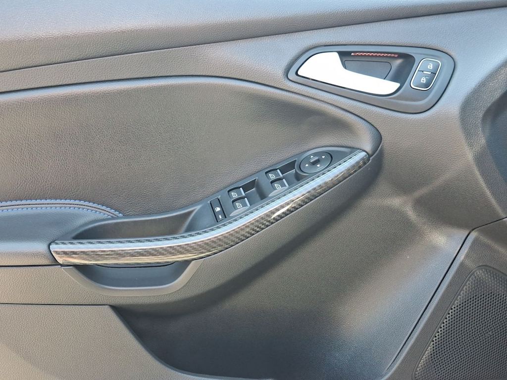 Thumbnail: 2017 Ford Focus - 23
