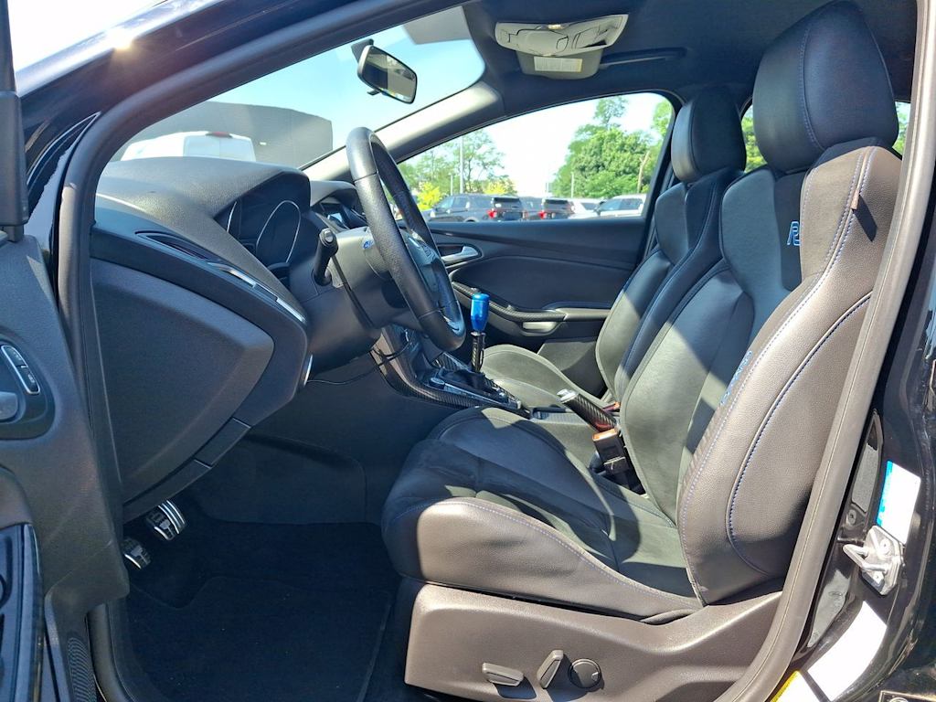 Thumbnail: 2017 Ford Focus - 9