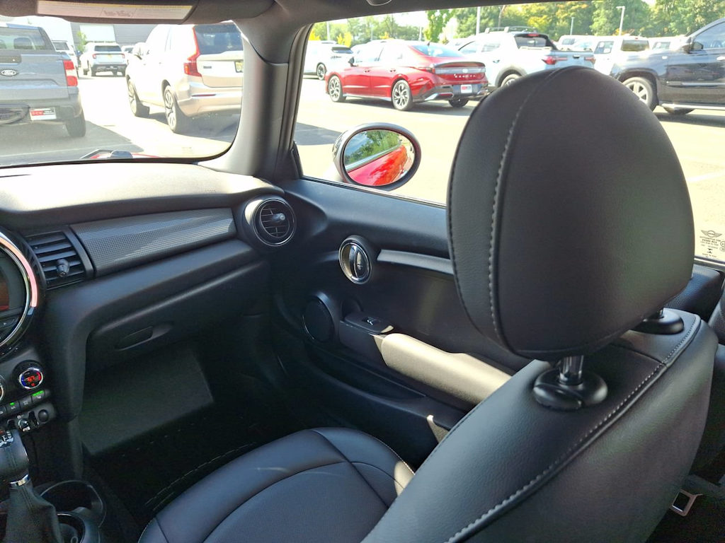 Thumbnail: 2019 MINI Cooper - 9