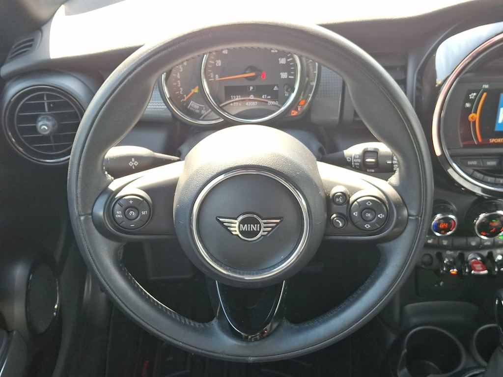 Thumbnail: 2019 MINI Cooper - 10