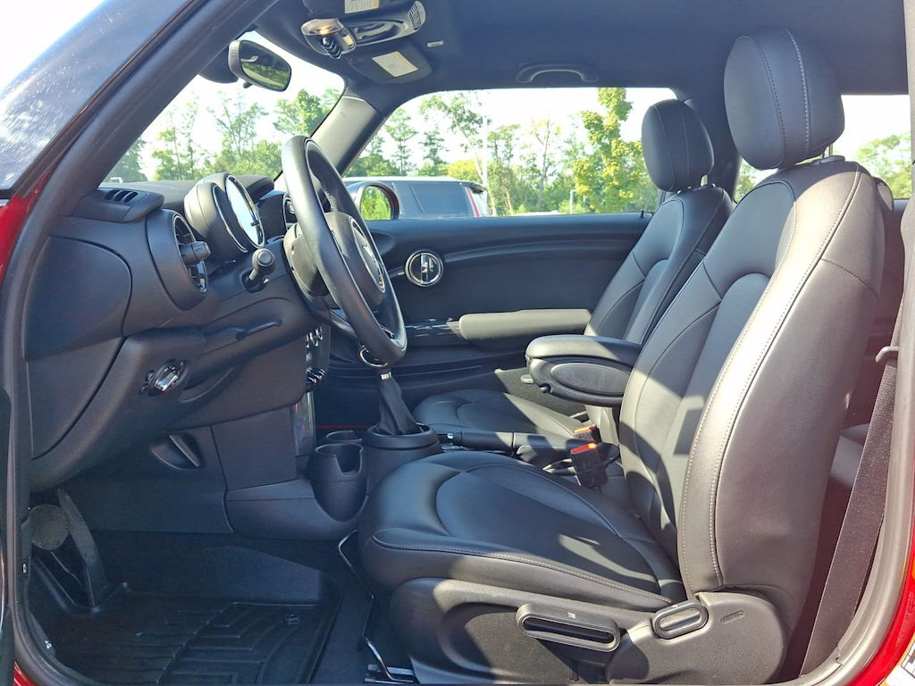 Thumbnail: 2019 MINI Cooper - 25