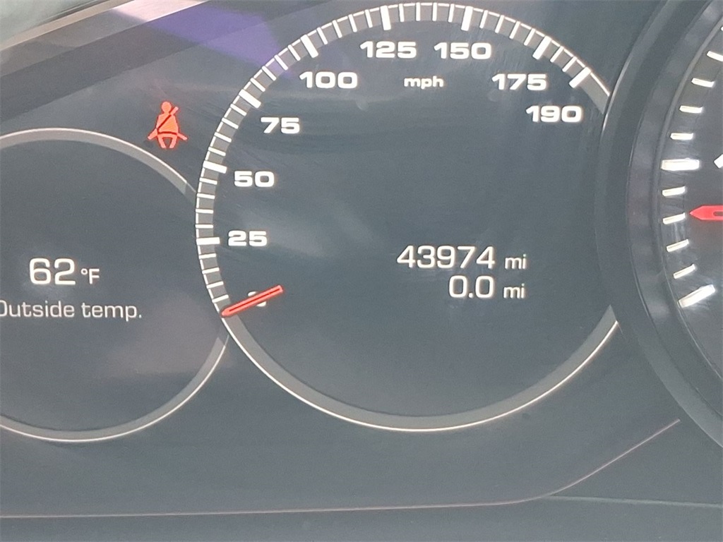 Thumbnail: 2020 Porsche Panamera - 15