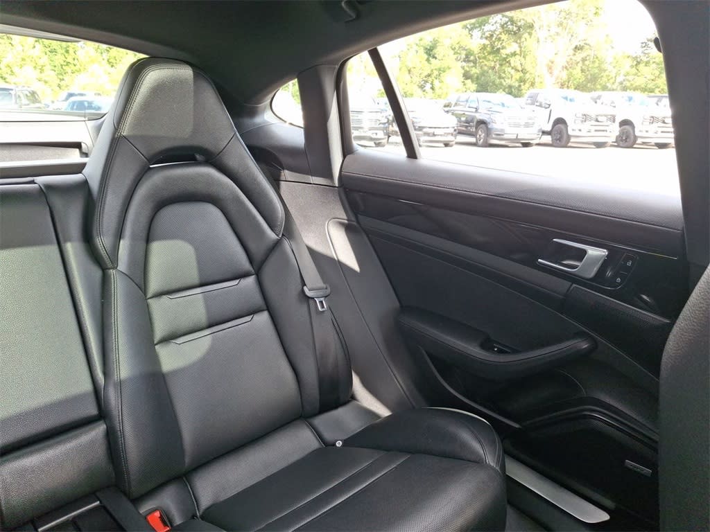 Thumbnail: 2020 Porsche Panamera - 8