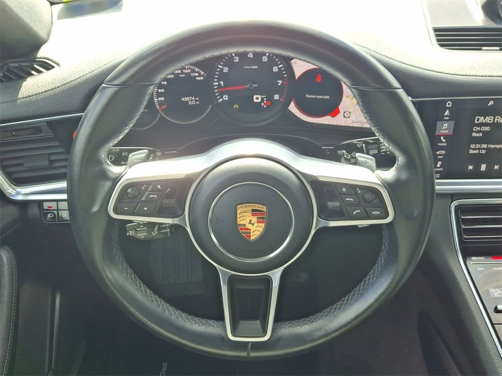 Thumbnail: 2020 Porsche Panamera - 11
