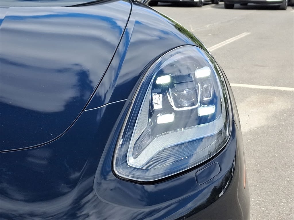 Thumbnail: 2020 Porsche Panamera - 30