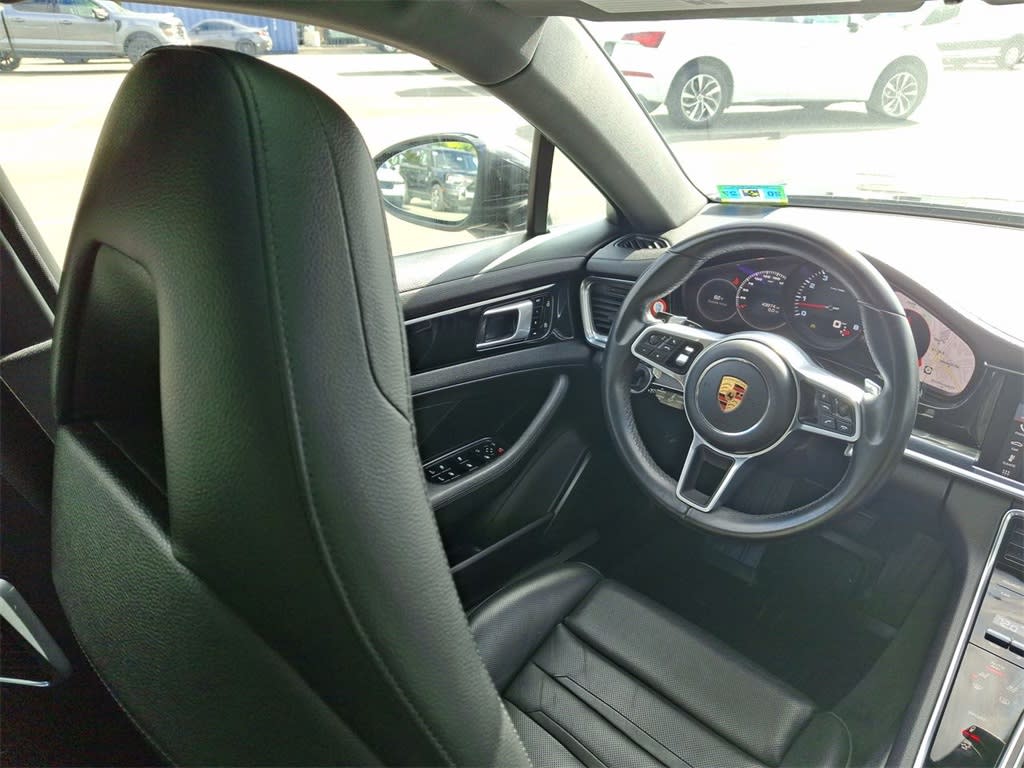 Thumbnail: 2020 Porsche Panamera - 7
