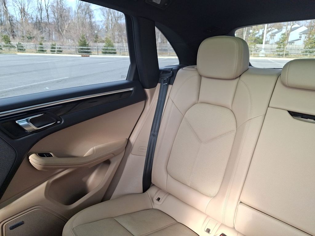 Thumbnail: 2022 Porsche Macan - 9