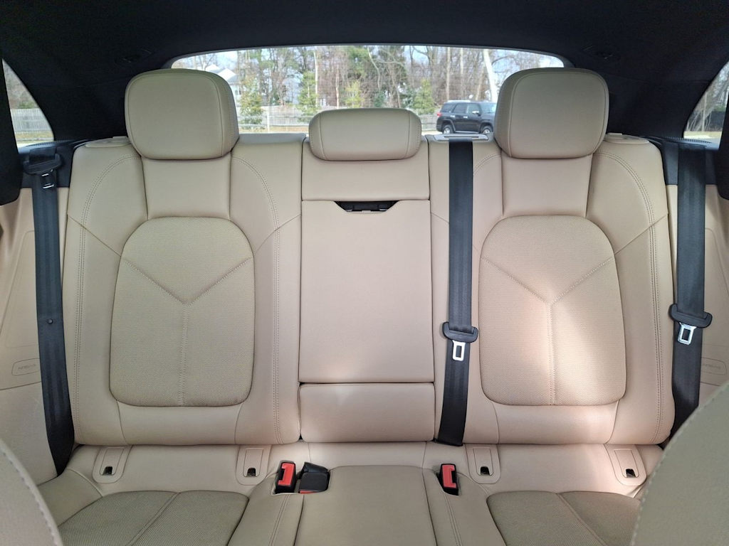 Thumbnail: 2022 Porsche Macan - 22