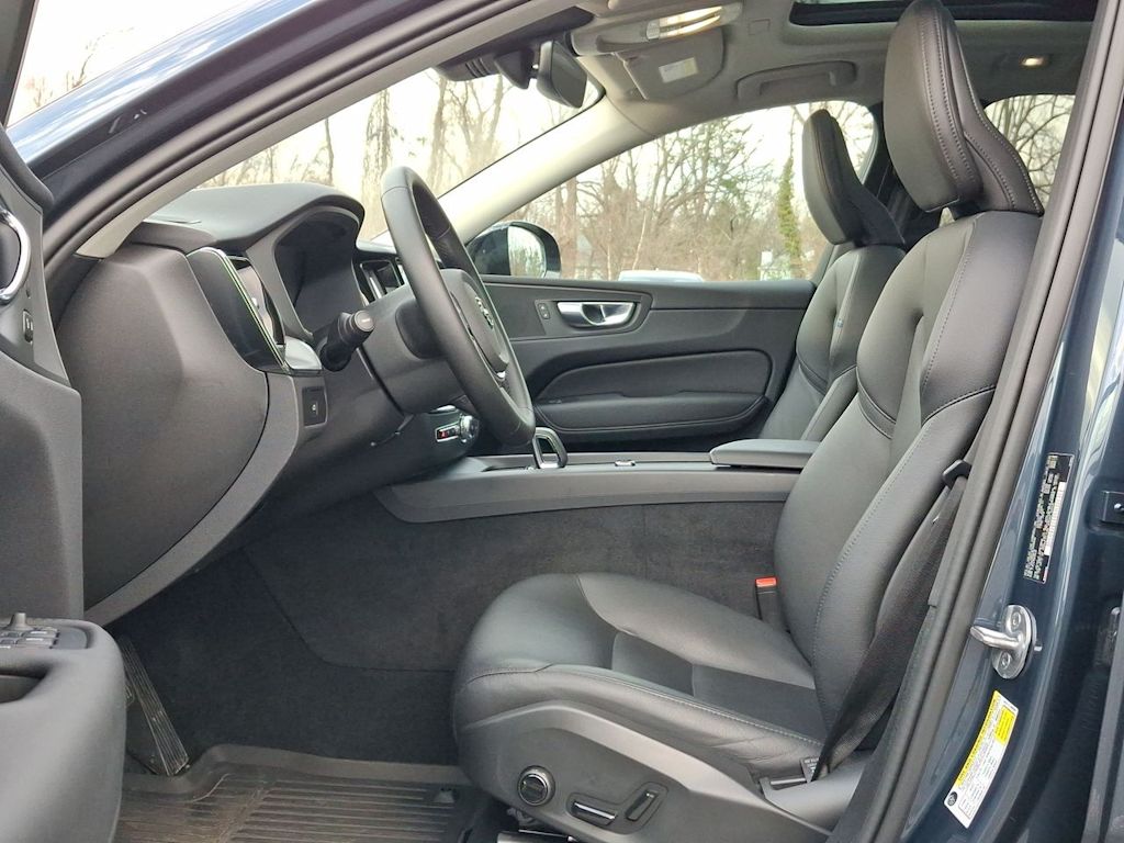 Thumbnail: 2024 Volvo XC60 - 8