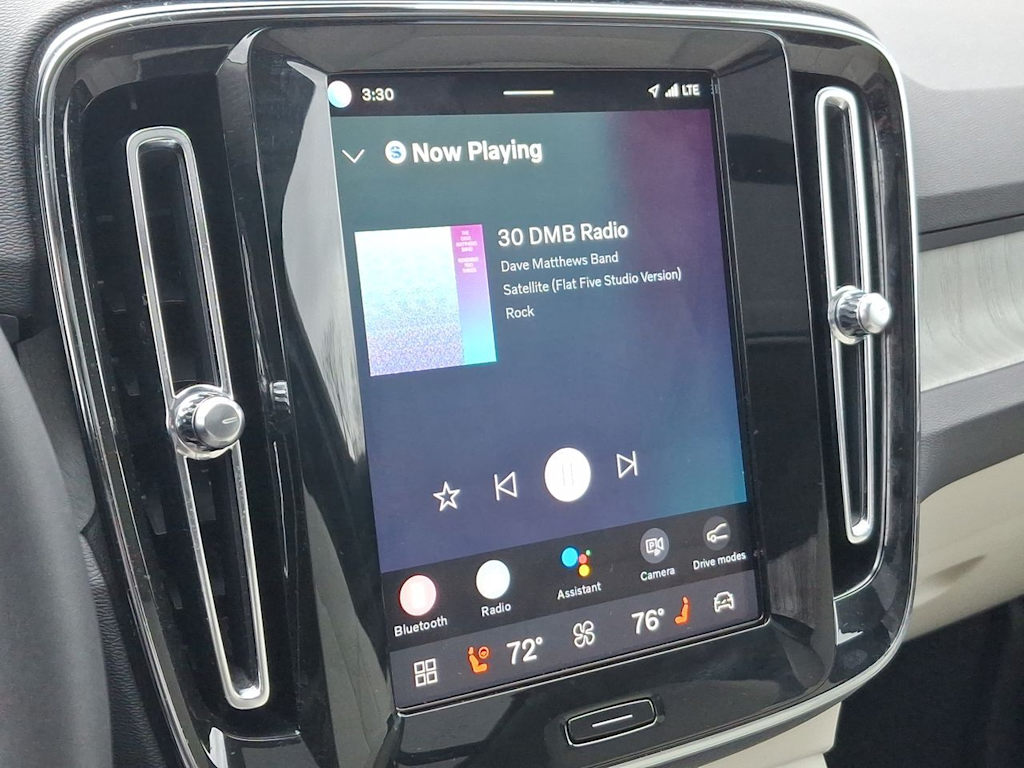 Thumbnail: 2025 Volvo XC40 - 14