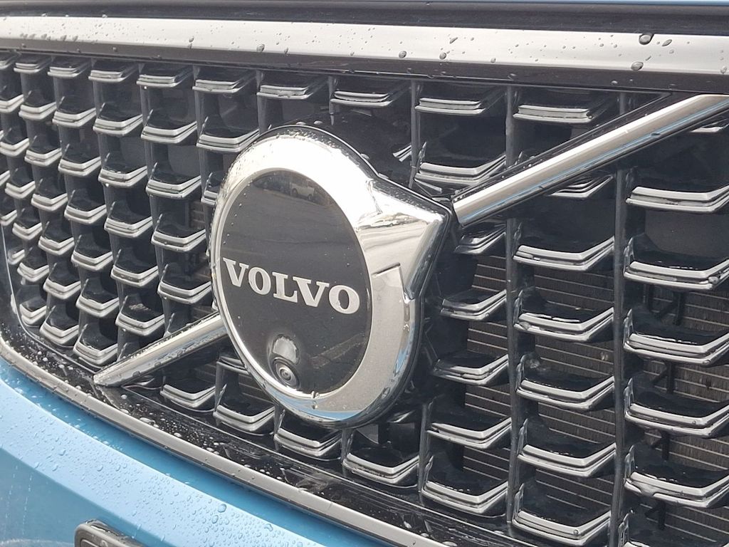Thumbnail: 2025 Volvo XC40 - 6