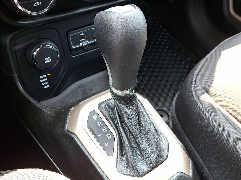 Thumbnail: 2017 Jeep Renegade - 11