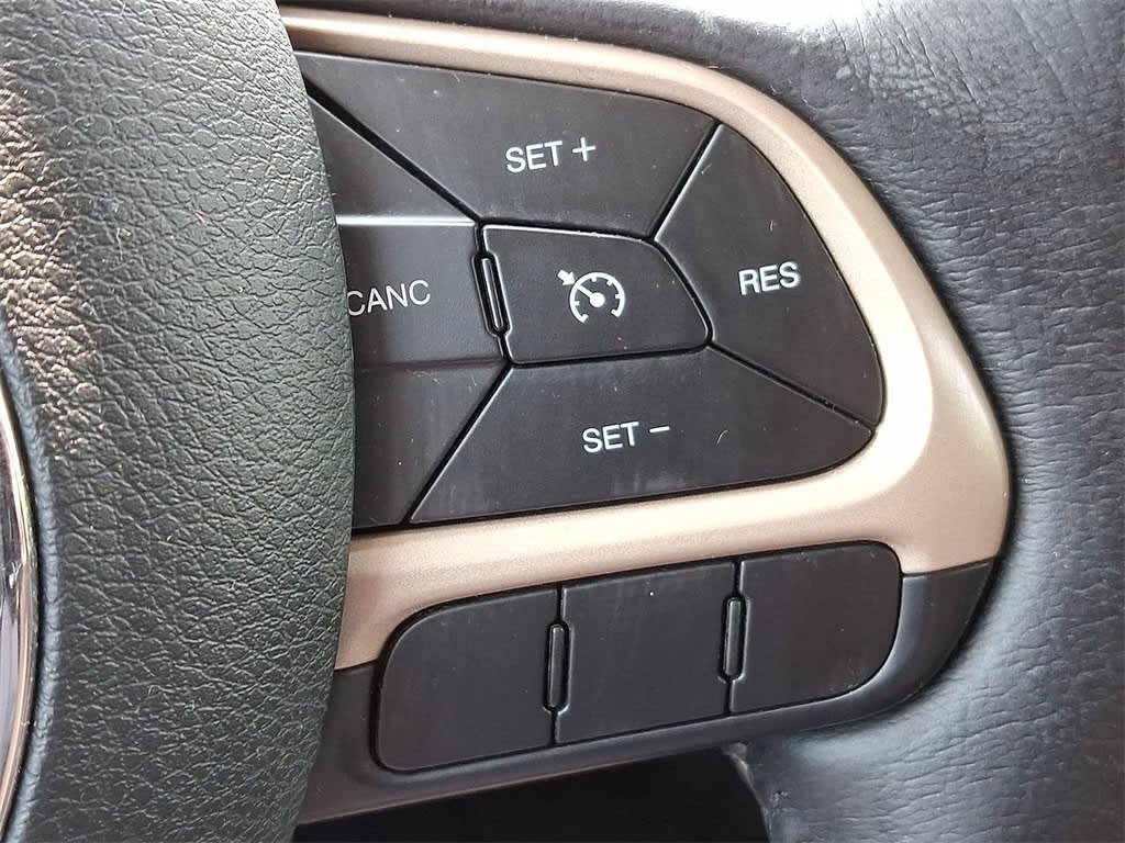 Thumbnail: 2017 Jeep Renegade - 22