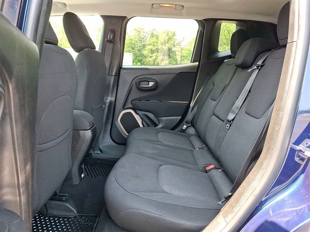 Thumbnail: 2017 Jeep Renegade - 9