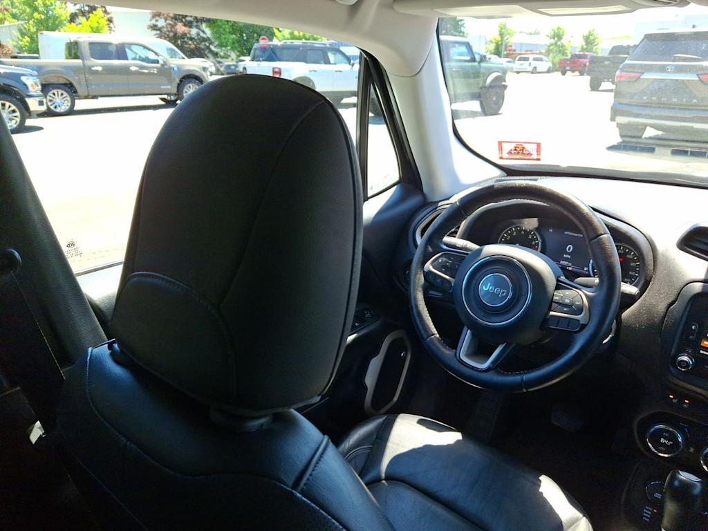 Thumbnail: 2016 Jeep Renegade - 7