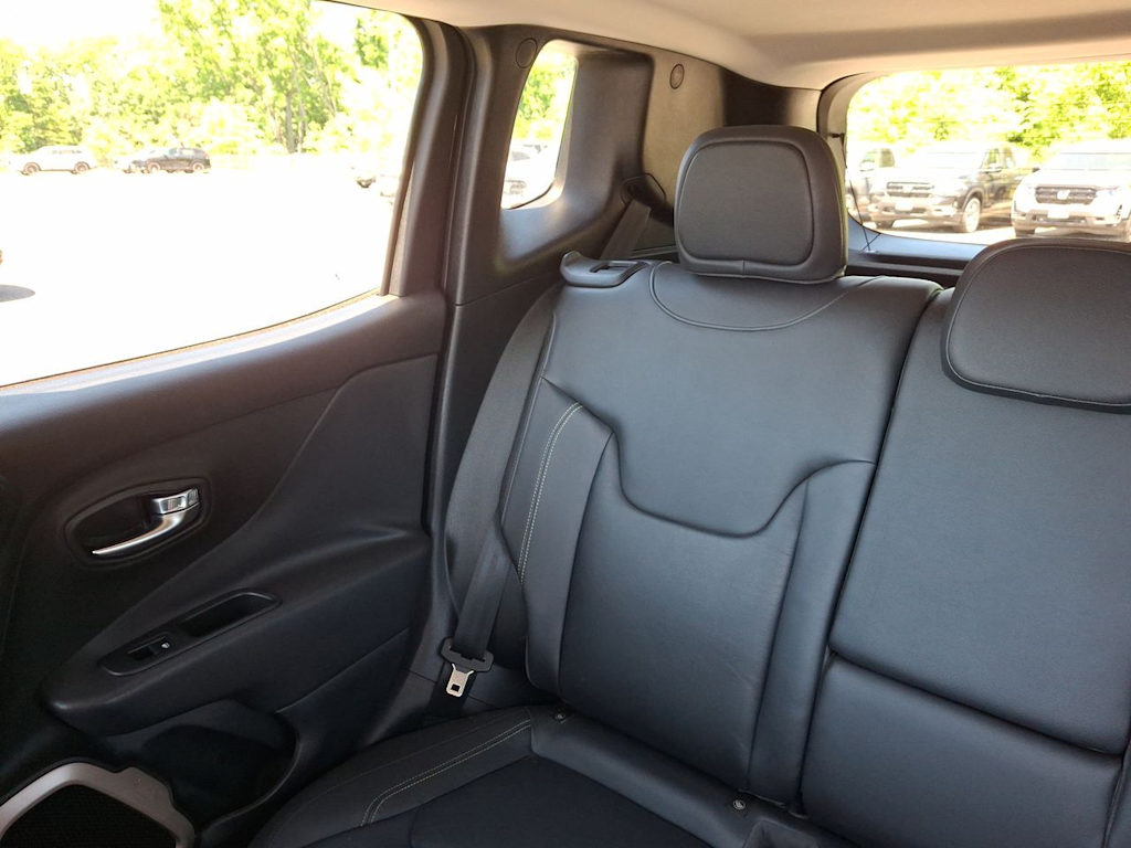 Thumbnail: 2016 Jeep Renegade - 10