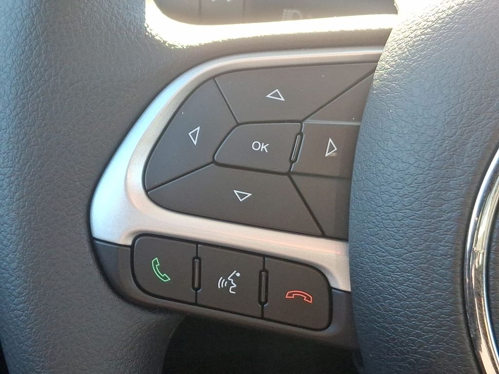 Thumbnail: 2023 Jeep Renegade - 26