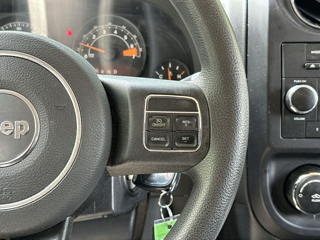 Thumbnail: 2016 Jeep Patriot - 15