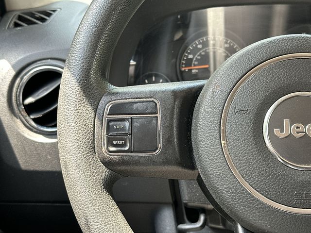 Thumbnail: 2016 Jeep Patriot - 14