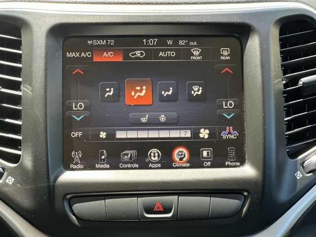 Thumbnail: 2015 Jeep Cherokee - 25