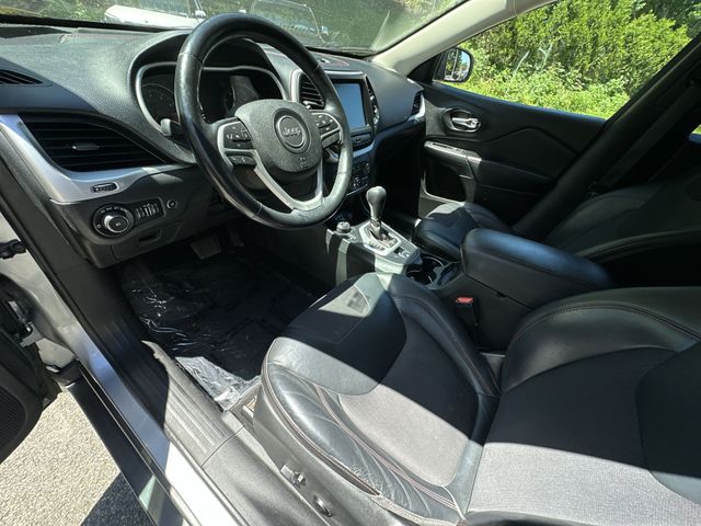 Thumbnail: 2015 Jeep Cherokee - 14