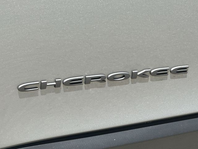 Thumbnail: 2015 Jeep Cherokee - 31