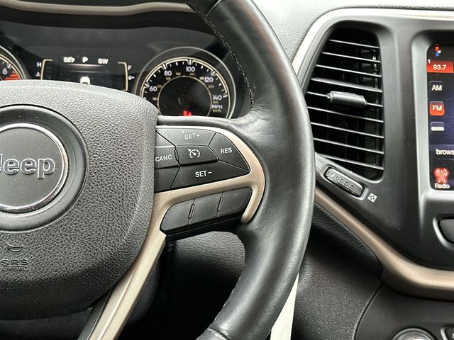 Thumbnail: 2016 Jeep Cherokee - 18