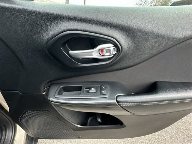 2015 Jeep Cherokee Latitude 26