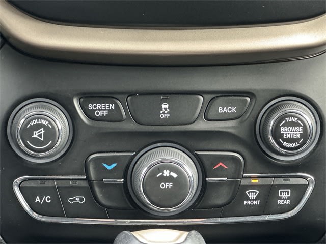 2015 Jeep Cherokee Latitude 22