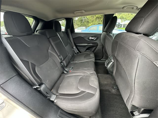 2015 Jeep Cherokee Latitude 27