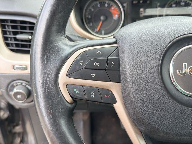 Thumbnail: 2016 Jeep Cherokee - 18