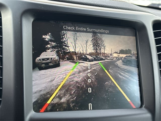 Thumbnail: 2016 Jeep Cherokee - 21