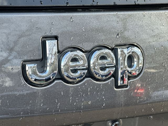 Thumbnail: 2019 Jeep Cherokee - 7