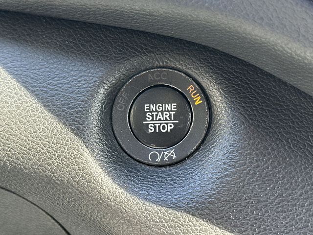 Thumbnail: 2019 Jeep Cherokee - 19